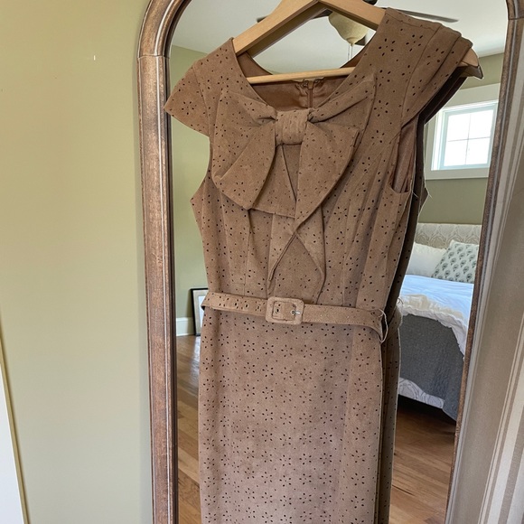 Eva Franco Faux Suede Bow Detail Dress size 4 - Picture 1 of 8